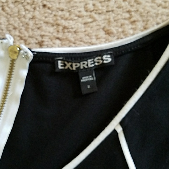 Express dresses - Picture 5 of 6